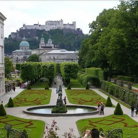 Stilvolle Im Herzen Salzburgs アパート *
